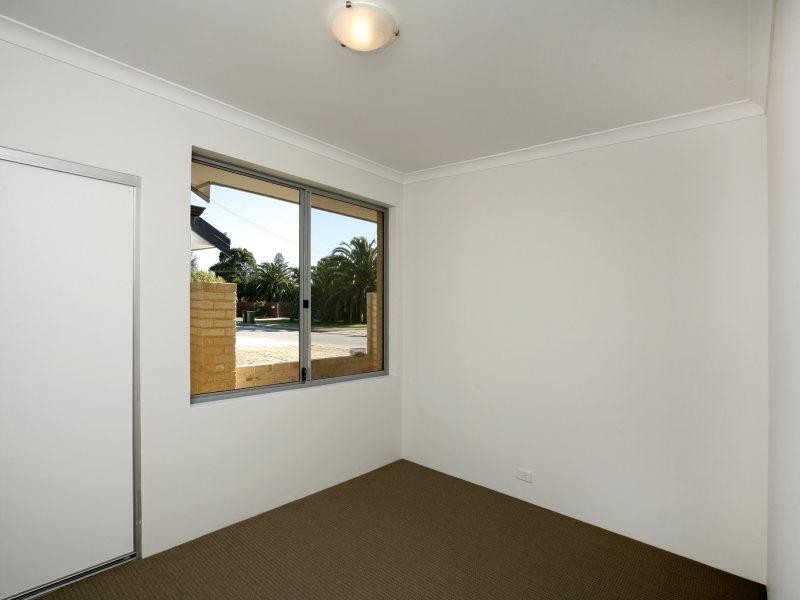 27 Paulett Way, Belmont WA 6104