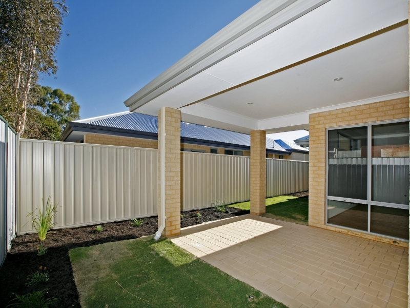 27 Paulett Way, Belmont WA 6104