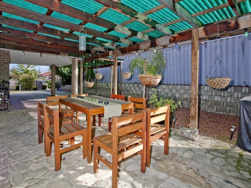 17 Ribble Place, Beechboro WA 6063