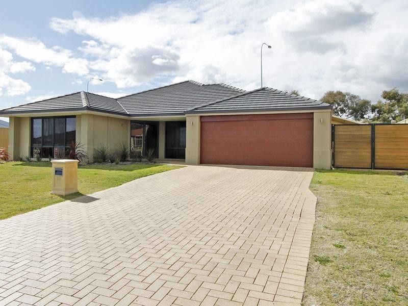 22 Calytrix Crescent, Success WA 6164