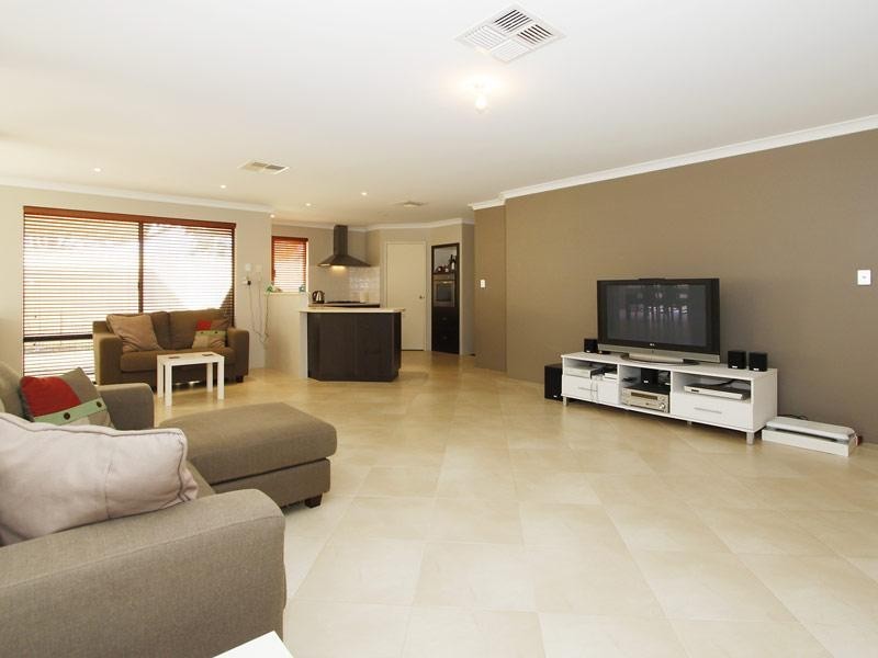 22 Calytrix Crescent, Success WA 6164