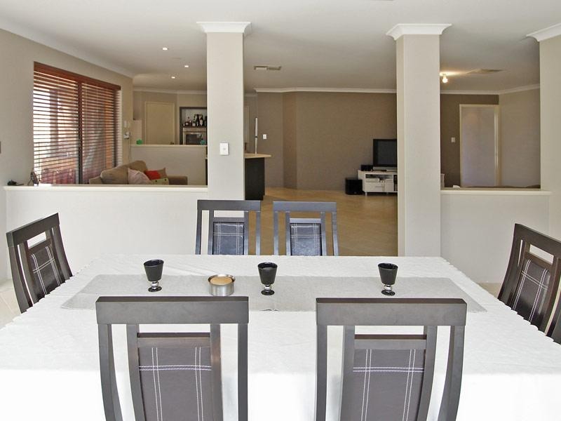22 Calytrix Crescent, Success WA 6164