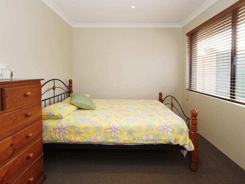 22 Calytrix Crescent, Success WA 6164