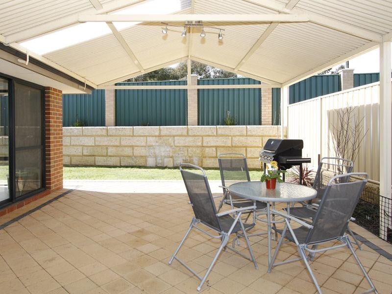 22 Calytrix Crescent, Success WA 6164