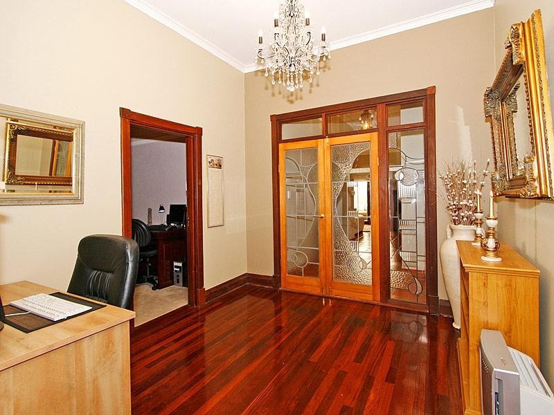 14 Wood Street, Inglewood WA 6052