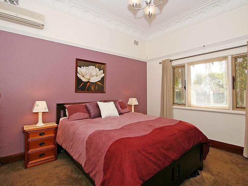 14 Wood Street, Inglewood WA 6052