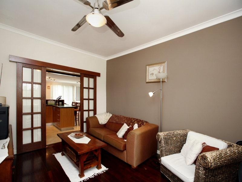 19 Bromley Street, Embleton WA 6062