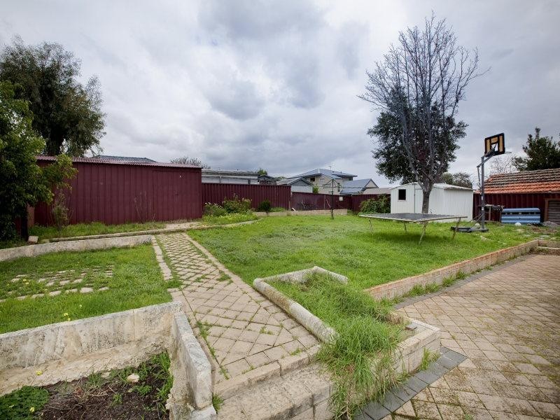 19 Bromley Street, Embleton WA 6062