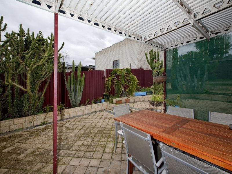 19 Bromley Street, Embleton WA 6062