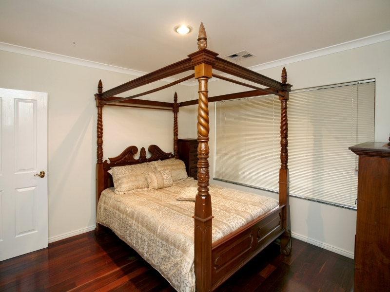 1 Duval Court, Marangaroo WA 6064