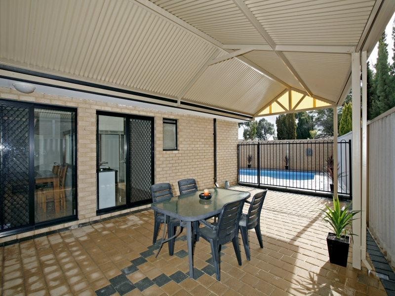 1 Duval Court, Marangaroo WA 6064
