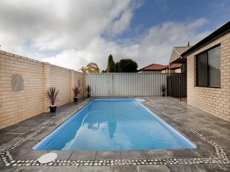 1 Duval Court, Marangaroo WA 6064