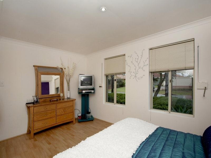 1 Creswick Cross, Kiara WA 6054