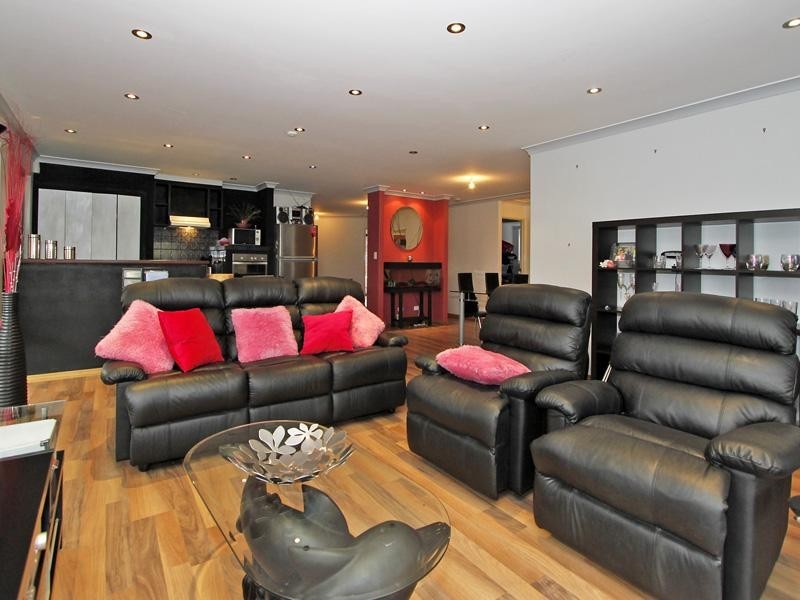 6 Mattner Square, Lockridge WA 6054