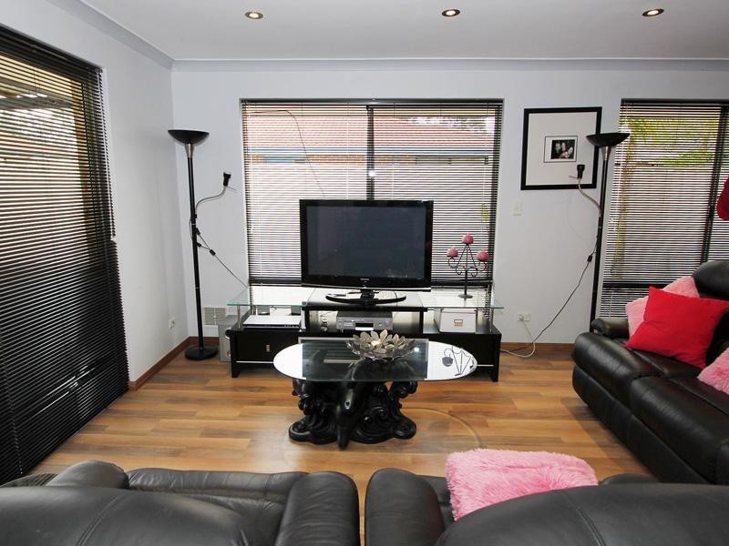 6 Mattner Square, Lockridge WA 6054