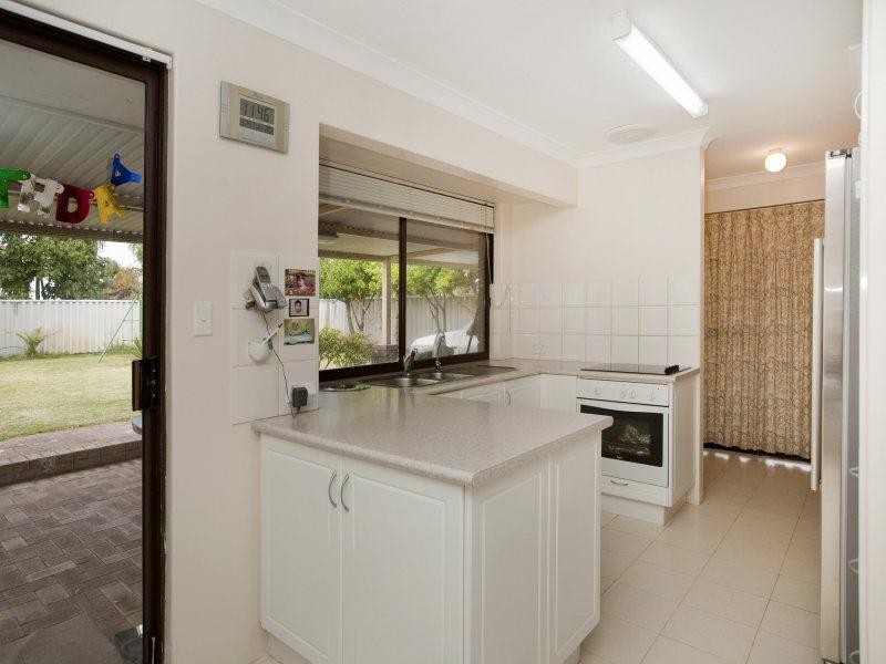 8 Salween Place, Beechboro WA 6063