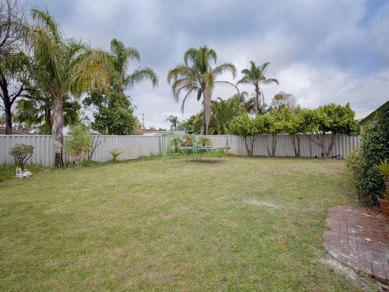 8 Salween Place, Beechboro WA 6063