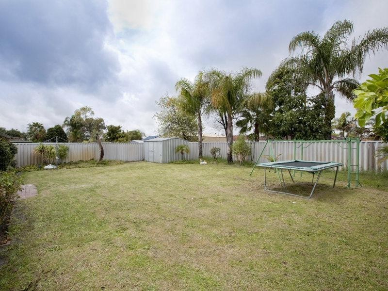 8 Salween Place, Beechboro WA 6063