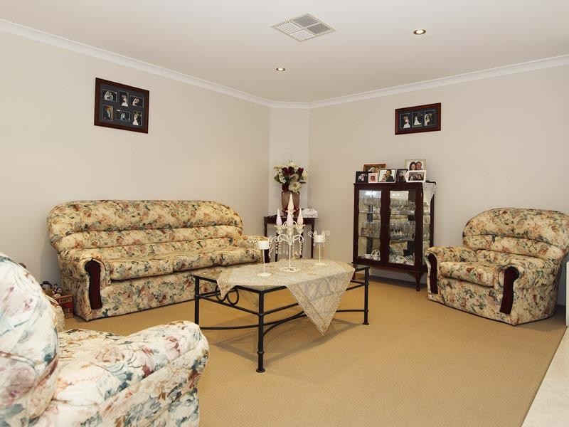3 Wintergreene Drive, Beechboro WA 6063