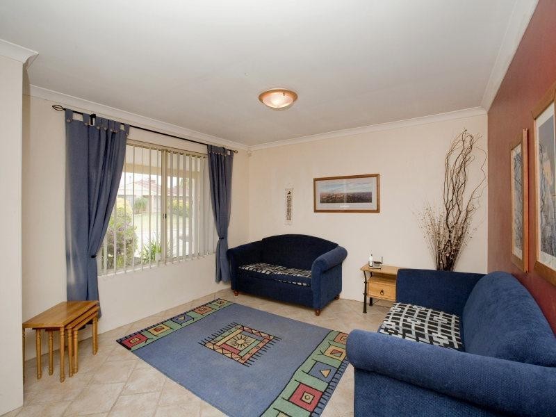 9 Creswick Cross, Kiara WA 6054