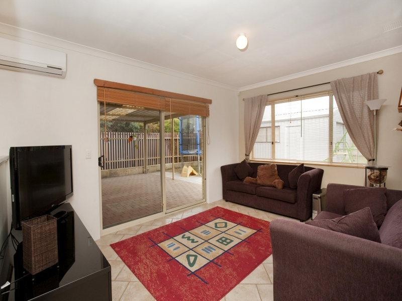 9 Creswick Cross, Kiara WA 6054