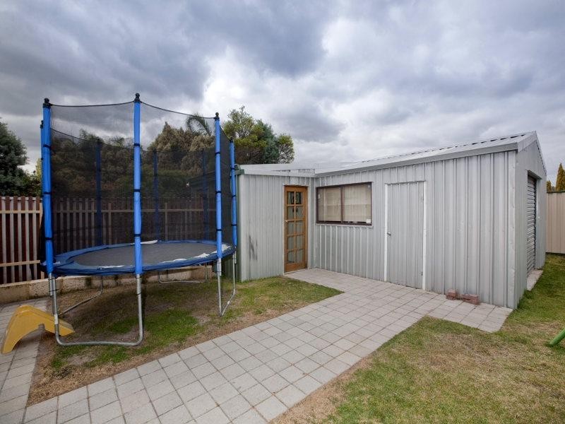 9 Creswick Cross, Kiara WA 6054