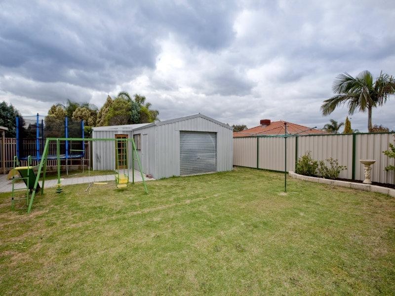 9 Creswick Cross, Kiara WA 6054