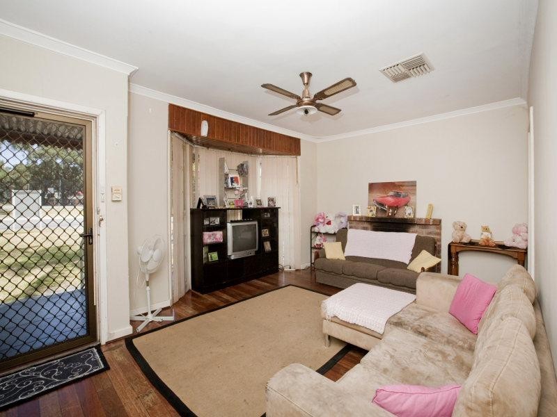 63 Wycombe Road, High Wycombe WA 6057