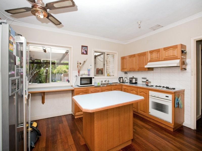 63 Wycombe Road, High Wycombe WA 6057