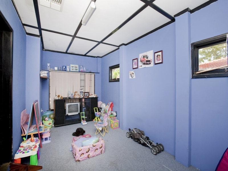 63 Wycombe Road, High Wycombe WA 6057