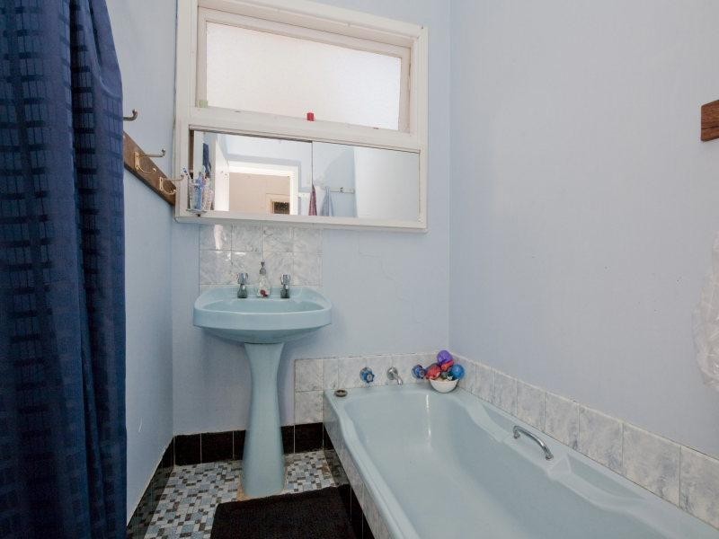 63 Wycombe Road, High Wycombe WA 6057