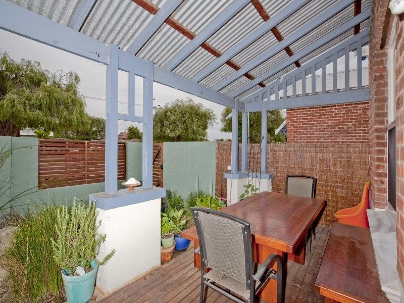 2/161 Seventh Avenue, Inglewood WA 6052