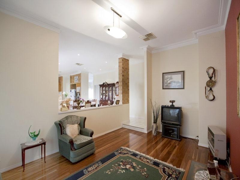 84 Glanton Way, Dianella WA 6059