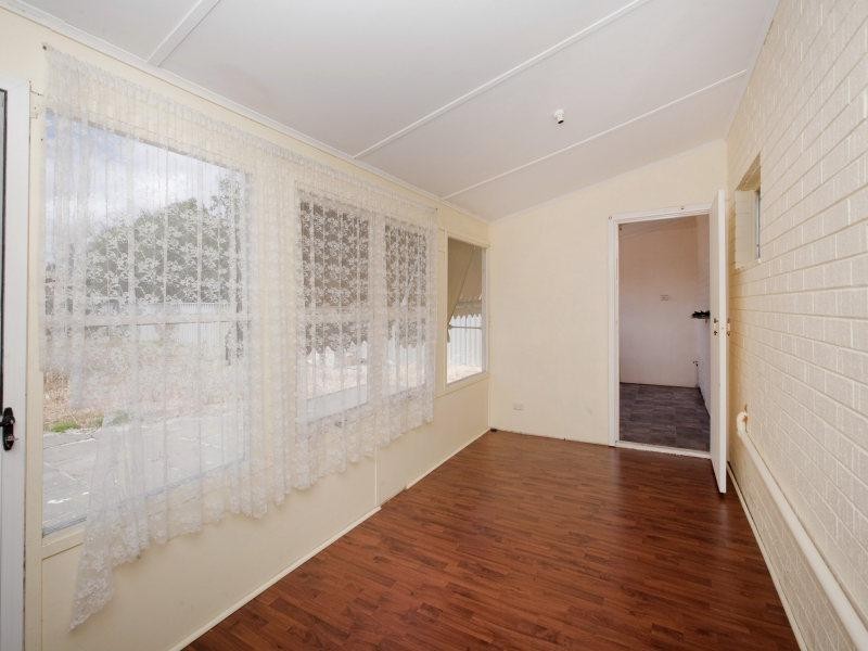 54 Golding Street, Dianella WA 6059
