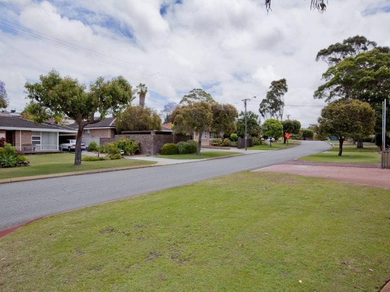 54 Golding Street, Dianella WA 6059