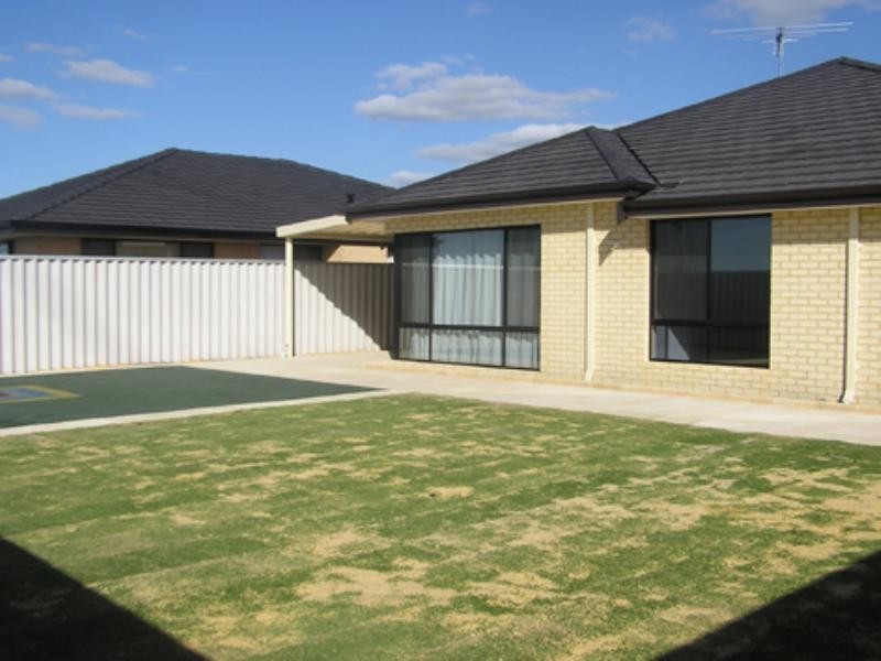 16 Driftwood Way, Beechboro WA 6063