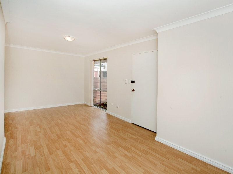 2/88 Woodrow Avenue, Yokine WA 6060