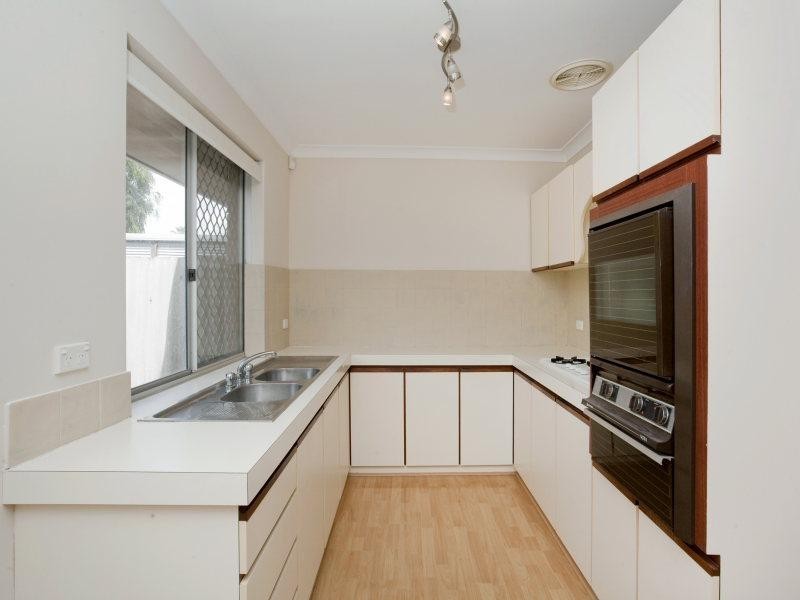2/88 Woodrow Avenue, Yokine WA 6060