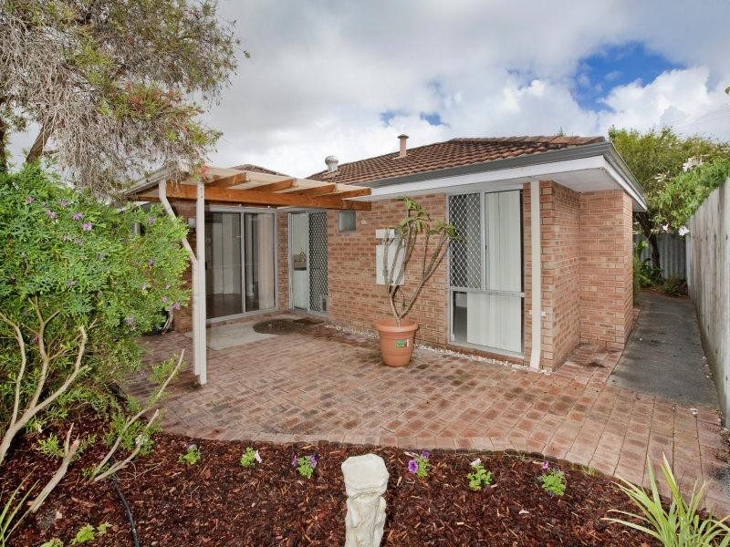 2/88 Woodrow Avenue, Yokine WA 6060