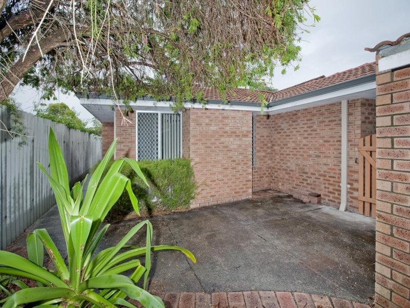 2/88 Woodrow Avenue, Yokine WA 6060
