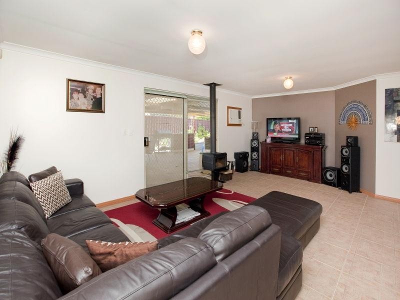 67 Badgingarra Gardens, Ballajura WA 6066