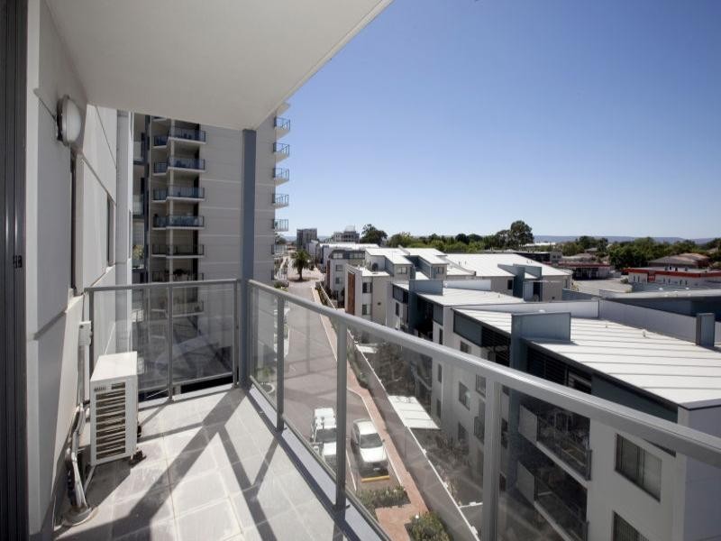 15/18 Tanunda Drive, Rivervale WA 6103