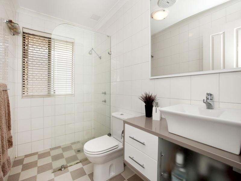 16 Sinai Place, Lockridge WA 6054