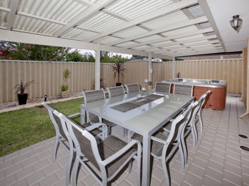 16 Sinai Place, Lockridge WA 6054