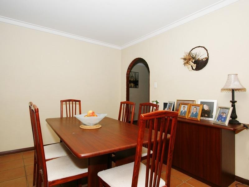 28 Chedworth Way, Eden Hill WA 6054