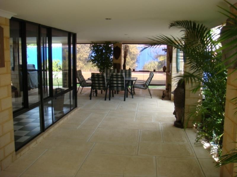 5 Domatia Boulevard, Beechboro WA 6063