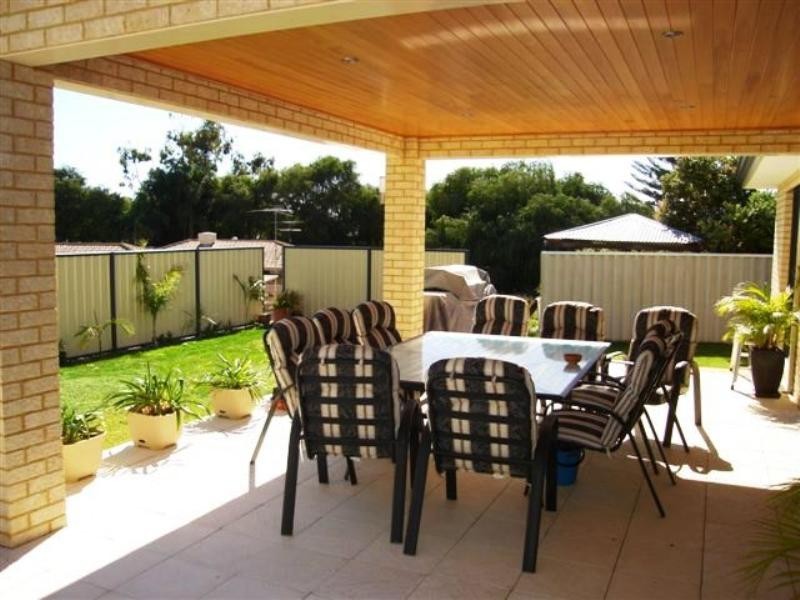 32 Perseus Road, Silver Sands WA 6210