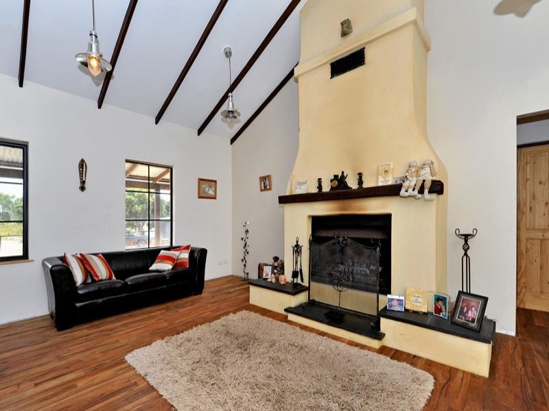 62 Fewster Street, Muchea WA 6501