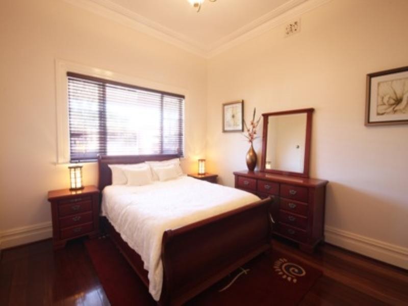 19 Fourth Avenue, Bassendean WA 6054