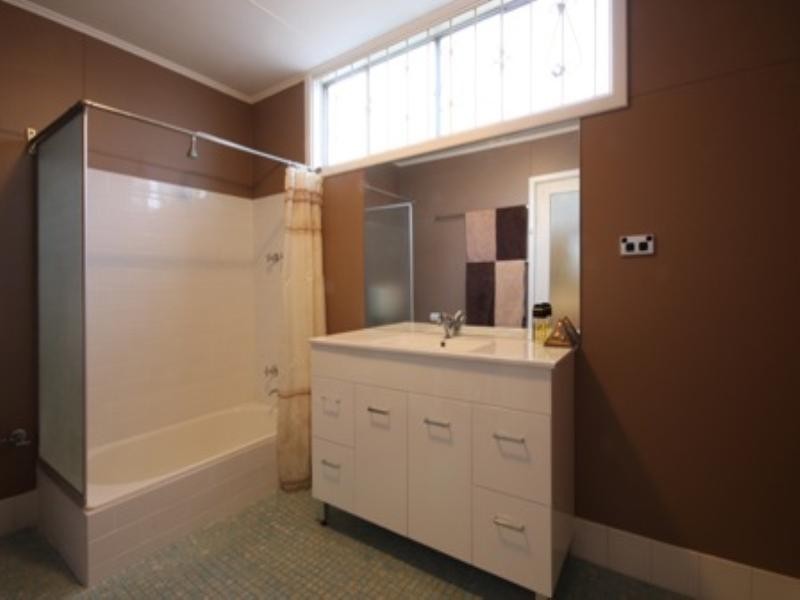 19 Fourth Avenue, Bassendean WA 6054